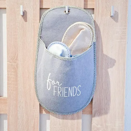 Majus 1 * دوناويفاروش