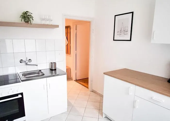 Majus 1 アパート