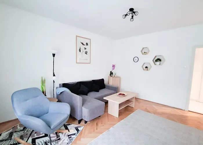 アパート Majus 1 Dunaújváros